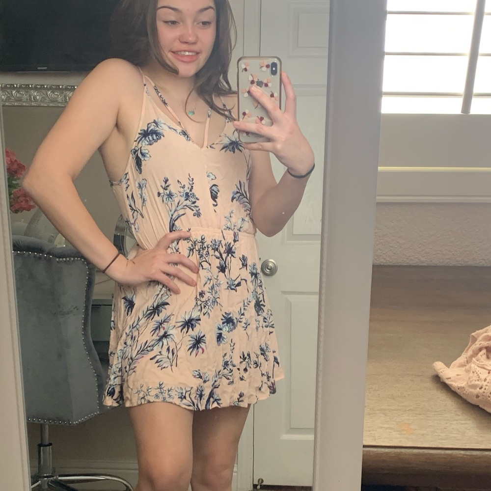 KENDALL AND KYLIE PINK AND FLORAL DRESS